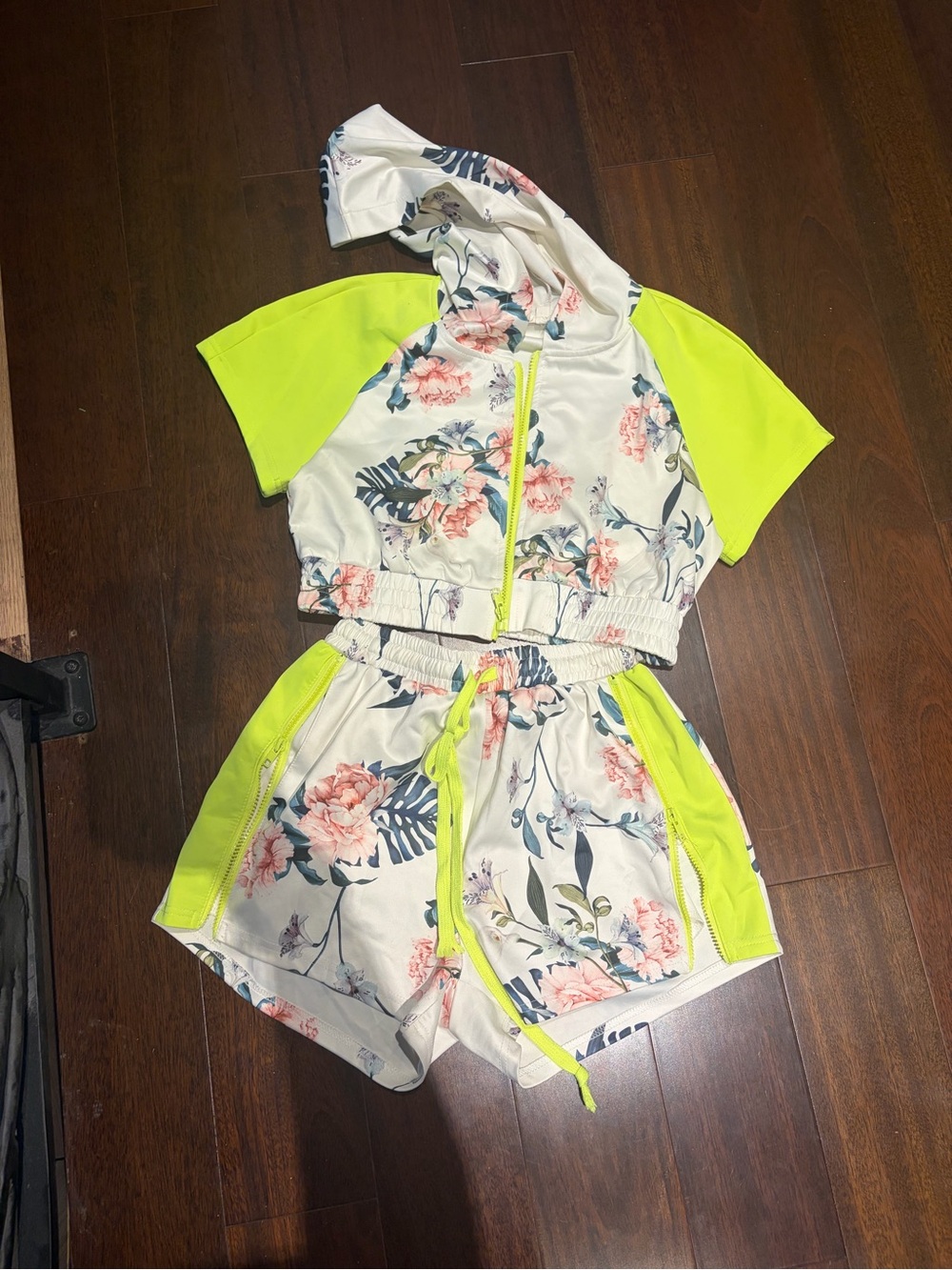 Matching floral set